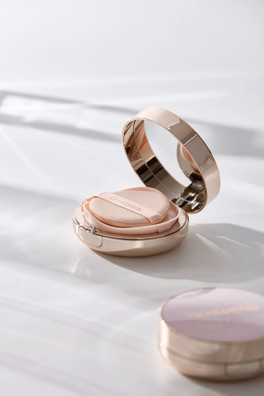 Miracle Cushion Ivory – Işıltılı Ton Fondöten — 3. görsel